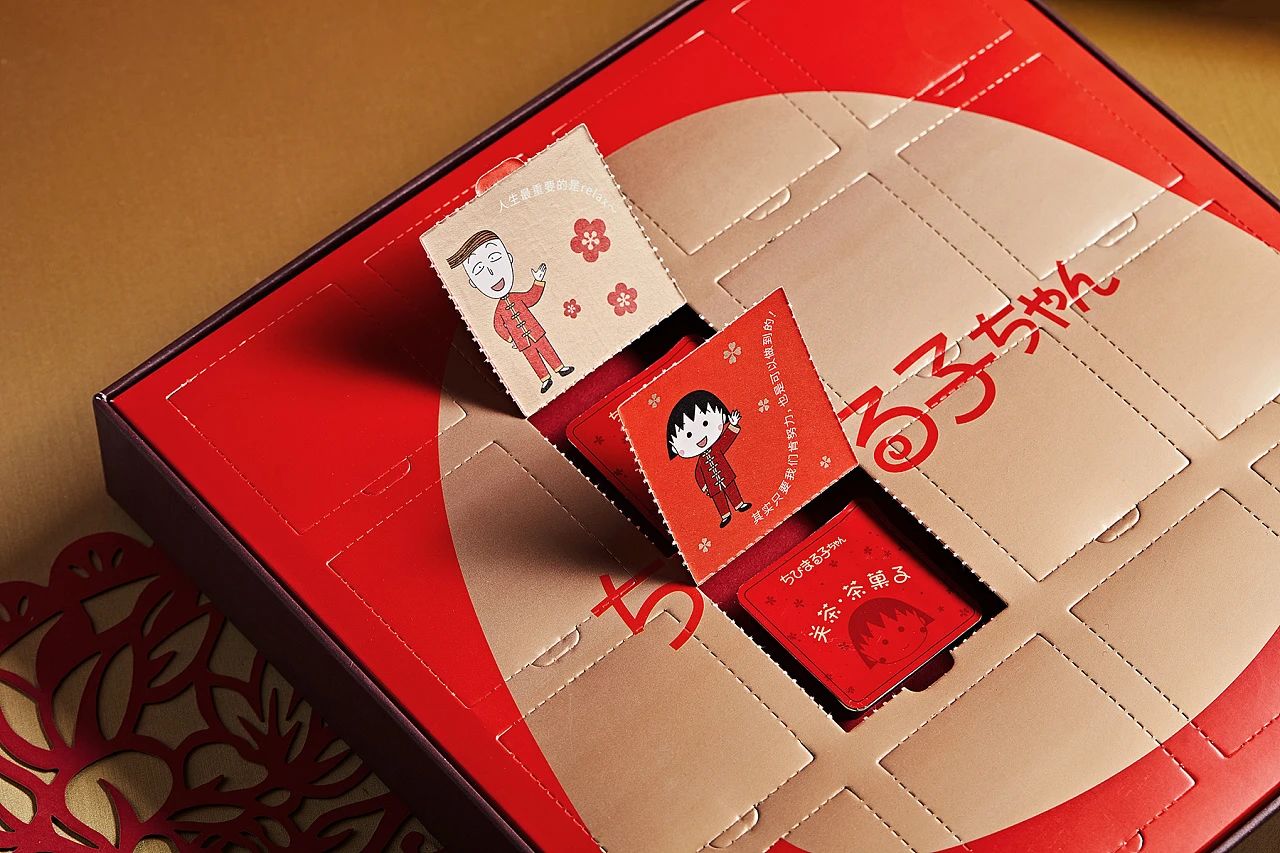 关茶与樱桃小丸子春节联名茶菓子礼盒包装设计创意细节