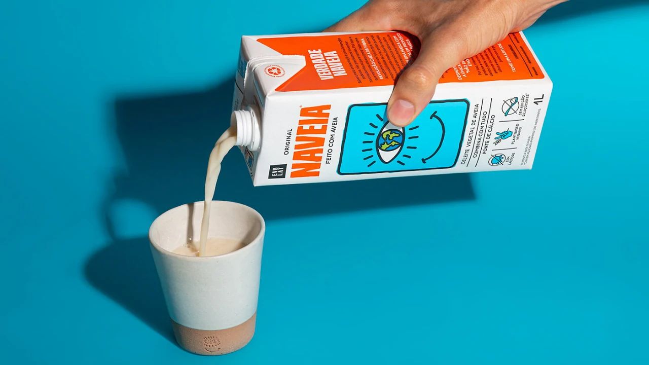 Naveia牛奶饮品包装设计效果展示