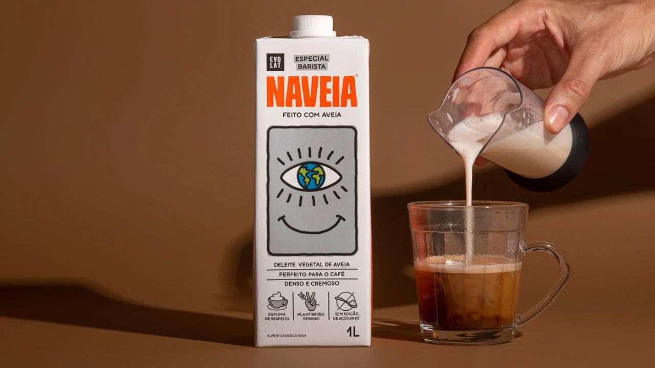 Naveia牛奶饮品包装设计形象展示